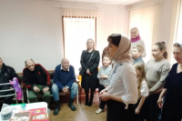 Воспитанники воскресной школы Николо-Песковского храма поздравили подопечных социального учреждения с Пасхой