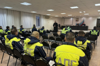 Председатель епархиального отдела по взаимодействию с правоохранительными учреждениями иерей Евгений Щенников провёл встречу с личным составом отдельного батальона ГИБДД регионального управления ведомства и с курсантам ОЮИ. 30-31 марта 2026 года, г.Орел