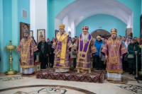 В Неделю 3-ю Великого поста, Крестопоклонную, в день празднования иконы Божией Матери «Державная» и в годовщину со дня преставления схиархимандрита Илия (Ноздрина), в храме Сретения Господня поселка Вятский Посад Орловского муниципального округа была совершена архиерейская Божественная литургия. 15 марта 2026 года, Орловский муниципальный округ В Неделю 3-ю Великого поста, Крестопоклонную, в день празднования иконы Божией Матери «Державная» и в годовщину со дня преставления схиархимандрита Илия (Ноздрина), в храме Сретения Господня поселка Вятский Посад Орловского муниципального округа была совершена архиерейская Божественная литургия. 15 марта 2026 года, Орловский муниципальный округ