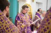 В Неделю 3-ю Великого поста, Крестопоклонную, в день празднования иконы Божией Матери «Державная» и в годовщину со дня преставления схиархимандрита Илия (Ноздрина), в храме Сретения Господня поселка Вятский Посад Орловского муниципального округа была совершена архиерейская Божественная литургия. 15 марта 2026 года, Орловский муниципальный округ В Неделю 3-ю Великого поста, Крестопоклонную, в день празднования иконы Божией Матери «Державная» и в годовщину со дня преставления схиархимандрита Илия (Ноздрина), в храме Сретения Господня поселка Вятский Посад Орловского муниципального округа была совершена архиерейская Божественная литургия. 15 марта 2026 года, Орловский муниципальный округ