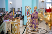 В Неделю 3-ю Великого поста, Крестопоклонную, в день празднования иконы Божией Матери «Державная» и в годовщину со дня преставления схиархимандрита Илия (Ноздрина), в храме Сретения Господня поселка Вятский Посад Орловского муниципального округа была совершена архиерейская Божественная литургия. 15 марта 2026 года, Орловский муниципальный округ В Неделю 3-ю Великого поста, Крестопоклонную, в день празднования иконы Божией Матери «Державная» и в годовщину со дня преставления схиархимандрита Илия (Ноздрина), в храме Сретения Господня поселка Вятский Посад Орловского муниципального округа была совершена архиерейская Божественная литургия. 15 марта 2026 года, Орловский муниципальный округ