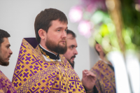 В Неделю 3-ю Великого поста, Крестопоклонную, в день празднования иконы Божией Матери «Державная» и в годовщину со дня преставления схиархимандрита Илия (Ноздрина), в храме Сретения Господня поселка Вятский Посад Орловского муниципального округа была совершена архиерейская Божественная литургия. 15 марта 2026 года, Орловский муниципальный округ В Неделю 3-ю Великого поста, Крестопоклонную, в день празднования иконы Божией Матери «Державная» и в годовщину со дня преставления схиархимандрита Илия (Ноздрина), в храме Сретения Господня поселка Вятский Посад Орловского муниципального округа была совершена архиерейская Божественная литургия. 15 марта 2026 года, Орловский муниципальный округ