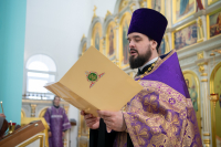 В Неделю 3-ю Великого поста, Крестопоклонную, в день празднования иконы Божией Матери «Державная» и в годовщину со дня преставления схиархимандрита Илия (Ноздрина), в храме Сретения Господня поселка Вятский Посад Орловского муниципального округа была совершена архиерейская Божественная литургия. 15 марта 2026 года, Орловский муниципальный округ В Неделю 3-ю Великого поста, Крестопоклонную, в день празднования иконы Божией Матери «Державная» и в годовщину со дня преставления схиархимандрита Илия (Ноздрина), в храме Сретения Господня поселка Вятский Посад Орловского муниципального округа была совершена архиерейская Божественная литургия. 15 марта 2026 года, Орловский муниципальный округ