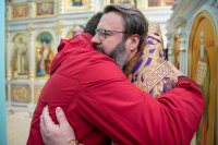 В Неделю 3-ю Великого поста, Крестопоклонную, в день празднования иконы Божией Матери «Державная» и в годовщину со дня преставления схиархимандрита Илия (Ноздрина), в храме Сретения Господня поселка Вятский Посад Орловского муниципального округа была совершена архиерейская Божественная литургия. 15 марта 2026 года, Орловский муниципальный округ В Неделю 3-ю Великого поста, Крестопоклонную, в день празднования иконы Божией Матери «Державная» и в годовщину со дня преставления схиархимандрита Илия (Ноздрина), в храме Сретения Господня поселка Вятский Посад Орловского муниципального округа была совершена архиерейская Божественная литургия. 15 марта 2026 года, Орловский муниципальный округ