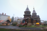  В день празднования Казанской иконе Божией Матери, День народного единства, митрополит Орловский и Болховский Антоний совершил Божественную литургию в Казанском храме пос. Стрелецкий Орловского района. 4 ноября 2018 г.