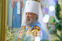 В праздник Рождества Христова митрополит Орловский и Болховский Антоний в сослужении епископа Мценского Алексия в Успенском (Михаило-Архангельском) соборе Орла совершил великую вечерню. 7 января 2019 г.
