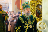 В праздник Входа Господня в Иерусалим (Неделю ваий), митрополит Орловский и Болховский Антоний совершил Божественную литургию в Богоявленском соборе Орла. 1 апреля 2018 г.