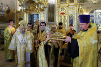  В канун Недели 13-й по Пятидесятнице, дня памяти свт. Тихона Задонского, митрополит Орловский и Болховский Антоний совершил всенощное бдение в Ахтырском кафедральном соборе Орла. 25 августа 2018 г.