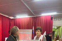 Клирик Свято-Троицкого храма провел занятие для школьников и принял участие в «Диктанте Победы» Клирик Свято-Троицкого храма провел занятие для школьников и принял участие в «Диктанте Победы»
