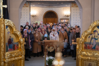 В Великий Четверток, Воспоминание Тайной Вечери, митрополит Орловский и Болховский Тихон возглавил Литургию святителя Василия Великого в храме Казанской иконы Божией Матери города Орла, 9 апреля 2026 года