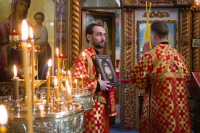 В Неделю 5-ю по Пасхе, о самаряныне, митрополит Орловский и Болховский Тихон совершил Божественную литургию в Воскресенском храме города Орла.10 мая 2026 года.