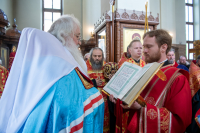 В день памяти святителя Афанасия Великого, архиепископа Александрийского, Перенесения мощей благоверных князей Российских Бориса и Глеба, во Святом Крещении Романа и Давида, митрополит Орловский и Болховский Тихон совершил благодарственный молебен ко Господу в Свято-Успенском монастыре Орла. 15 мая 2026 года