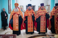 В канун дня памяти преподобного Феодосия, игумена Киево-Печерского, митрополит Орловский и Болховский Тихон возглавил всенощное бдение в храме Сретения Господня в поселке Вятский Посад. 15 мая 2026 года, Орловский муниципальный округ