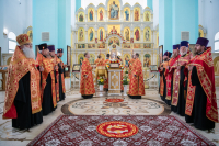 В канун дня памяти преподобного Феодосия, игумена Киево-Печерского, митрополит Орловский и Болховский Тихон возглавил всенощное бдение в храме Сретения Господня в поселке Вятский Посад. 15 мая 2026 года, Орловский муниципальный округ
