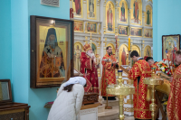 В канун дня памяти преподобного Феодосия, игумена Киево-Печерского, митрополит Орловский и Болховский Тихон возглавил всенощное бдение в храме Сретения Господня в поселке Вятский Посад. 15 мая 2026 года, Орловский муниципальный округ