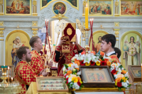 В канун дня памяти преподобного Феодосия, игумена Киево-Печерского, митрополит Орловский и Болховский Тихон возглавил всенощное бдение в храме Сретения Господня в поселке Вятский Посад. 15 мая 2026 года, Орловский муниципальный округ