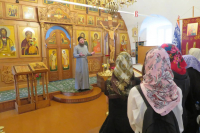 Настоятель Вознесенского храма провел экскурсию для восьмиклассников