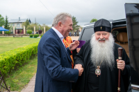 В день памяти преподобного Феодосия, игумена Киево-Печерского, в храме Сретения Господня поселка Вятский Посад совершена Божественная литургия, которую возглавили митрополит Орловский и Болховский Тихон и епископ Североморский и Умбский Тарасий. 16 мая 2026 года.