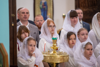 В день памяти преподобного Феодосия, игумена Киево-Печерского, в храме Сретения Господня поселка Вятский Посад совершена Божественная литургия, которую возглавили митрополит Орловский и Болховский Тихон и епископ Североморский и Умбский Тарасий. 16 мая 2026 года.
