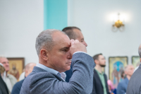 В день памяти преподобного Феодосия, игумена Киево-Печерского, в храме Сретения Господня поселка Вятский Посад совершена Божественная литургия, которую возглавили митрополит Орловский и Болховский Тихон и епископ Североморский и Умбский Тарасий. 16 мая 2026 года.