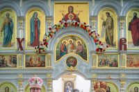 В день памяти преподобного Феодосия, игумена Киево-Печерского, в храме Сретения Господня поселка Вятский Посад совершена Божественная литургия, которую возглавили митрополит Орловский и Болховский Тихон и епископ Североморский и Умбский Тарасий. 16 мая 2026 года.