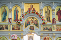 В день памяти преподобного Феодосия, игумена Киево-Печерского, в храме Сретения Господня поселка Вятский Посад совершена Божественная литургия, которую возглавили митрополит Орловский и Болховский Тихон и епископ Североморский и Умбский Тарасий. 16 мая 2026 года.