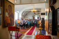 В Неделю 6-ю по Пасхе, о слепом, митрополит Орловский и Болховский Тихон возглавил Божественную литургию в храме святителей Афанасия и Кирилла города Болхова. 17 мая 2026 года