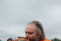 В городе Мценске состоялась Божественная литургия под открытым небом: на месте разрушенного богоборцами Никольского собора на Соборной горе.