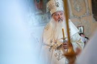 В канун праздника Вознесения Господня, дня памяти Апостола и евангелиста Иоанна Богослова, митрополит Орловский и Болховский Тихон совершил всенощное бдение в Богоявленском соборе города Орла. 20 мая 2026 года.