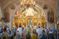 В канун праздника Вознесения Господня, дня памяти Апостола и евангелиста Иоанна Богослова, митрополит Орловский и Болховский Тихон совершил всенощное бдение в Богоявленском соборе города Орла. 20 мая 2026 года.