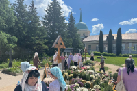 Школьники вместе с настоятелем храма мучениц Веры, Надежды, Любови и матери их Софии посетили Оптину пустынь Школьники вместе с настоятелем храма мучениц Веры, Надежды, Любови и матери их Софии посетили Оптину пустынь