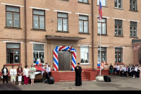 Клирик Свято-Троицкого храма принял участие в праздничных мероприятиях по случаю «Последнего звонка»