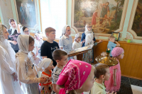 В Свято-Троицком храме прошла традиционная детская Божественная литургия