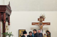 Владыка Тихон совместно с заместителем губернатора Орловской области — руководителем Представительства региона при Правительстве Российской Федерации Александром Бирюковым и благочинным Центрального округа Орловской епархии протоиереем Василием Ивановым лично ознакомились с ходом ремонтных работ кровли храма святой блаженной Матроны Московской города Орла. 29 мая 2026 года. Владыка Тихон совместно с заместителем губернатора Орловской области — руководителем Представительства региона при Правительстве Российской Федерации Александром Бирюковым и благочинным Центрального округа Орловской епархии протоиереем Василием Ивановым лично ознакомились с ходом ремонтных работ кровли храма святой блаженной Матроны Московской города Орла. 29 мая 2026 года.