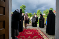 В канун Дня Святой Троицы, Пятидесятницы, дня памяти преподобного Макария Алтайского, митрополит Орловский и Болховский Тихон возглавил всенощное бдение с литией в Троицком Рождества Богородицы Оптине женском монастыре города Болхова. 30 мая 2026 года. В канун Дня Святой Троицы, Пятидесятницы, дня памяти преподобного Макария Алтайского, митрополит Орловский и Болховский Тихон возглавил всенощное бдение с литией в Троицком Рождества Богородицы Оптине женском монастыре города Болхова. 30 мая 2026 года.
