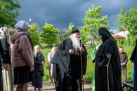 В канун Дня Святой Троицы, Пятидесятницы, дня памяти преподобного Макария Алтайского, митрополит Орловский и Болховский Тихон возглавил всенощное бдение с литией в Троицком Рождества Богородицы Оптине женском монастыре города Болхова. 30 мая 2026 года. В канун Дня Святой Троицы, Пятидесятницы, дня памяти преподобного Макария Алтайского, митрополит Орловский и Болховский Тихон возглавил всенощное бдение с литией в Троицком Рождества Богородицы Оптине женском монастыре города Болхова. 30 мая 2026 года.