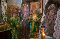 В канун Дня Святой Троицы, Пятидесятницы, дня памяти преподобного Макария Алтайского, митрополит Орловский и Болховский Тихон возглавил всенощное бдение с литией в Троицком Рождества Богородицы Оптине женском монастыре города Болхова. 30 мая 2026 года. В канун Дня Святой Троицы, Пятидесятницы, дня памяти преподобного Макария Алтайского, митрополит Орловский и Болховский Тихон возглавил всенощное бдение с литией в Троицком Рождества Богородицы Оптине женском монастыре города Болхова. 30 мая 2026 года.