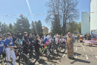 Благочинный Троснянско-Кромского округа благословил юношеский велопробег «Навстречу Победе»