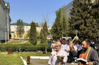 Клирик Свято-Троицкого храма принял участие в открытии «Сада памяти»