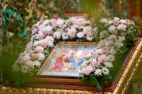 В Седмицу 1-ю по Пятидесятнице (сплошную), в день Святого Духа, в день памяти благоверного великого князя Димитрия Донского и великой княгини Евдокии, в инокинях Евфросинии, митрополит Орловский и Болховский Тихон совершил Божественную Литургию в Свято-Троицком храме поселка Шахово Кромского района Орловской области. 1 июня 2026 года. В Седмицу 1-ю по Пятидесятнице (сплошную), в день Святого Духа, в день памяти благоверного великого князя Димитрия Донского и великой княгини Евдокии, в инокинях Евфросинии, митрополит Орловский и Болховский Тихон совершил Божественную Литургию в Свято-Троицком храме поселка Шахово Кромского района Орловской области. 1 июня 2026 года.