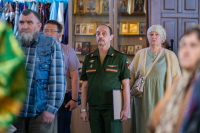 В Седмицу 1-ю по Пятидесятнице (сплошную), в день Святого Духа, в день памяти благоверного великого князя Димитрия Донского и великой княгини Евдокии, в инокинях Евфросинии, митрополит Орловский и Болховский Тихон совершил Божественную Литургию в Свято-Троицком храме поселка Шахово Кромского района Орловской области. 1 июня 2026 года. В Седмицу 1-ю по Пятидесятнице (сплошную), в день Святого Духа, в день памяти благоверного великого князя Димитрия Донского и великой княгини Евдокии, в инокинях Евфросинии, митрополит Орловский и Болховский Тихон совершил Божественную Литургию в Свято-Троицком храме поселка Шахово Кромского района Орловской области. 1 июня 2026 года.