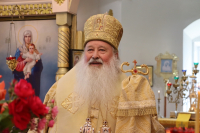 В Неделю 3-ю по Пятидесятнице, день памяти великомученика Феодора Стратилата, митрополит Орловский и Болховский Тихон совершил Божественную литургию в Знаменском храме села Знаменское Знаменского района Орловской области. 21 июня 2026 года. В Неделю 3-ю по Пятидесятнице, день памяти великомученика Феодора Стратилата, митрополит Орловский и Болховский Тихон совершил Божественную литургию в Знаменском храме села Знаменское Знаменского района Орловской области. 21 июня 2026 года.