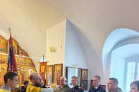 Настоятель храма Вознесения Господня освятил казачье знамя Настоятель храма Вознесения Господня освятил казачье знамя