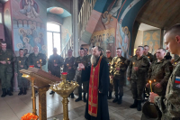 В День памяти и скорби Свято-Троицкий храм посетили военнослужащие В День памяти и скорби Свято-Троицкий храм посетили военнослужащие