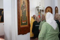 Настоятель Свято-Троицкого храма поселка Шахово протоиерей Игорь Суханов возглавил Божественную литургию в тюремном храме святой Анастасии Узорешительницы в ИК-6. Таинство исповеди для осуждённых совершил председатель отдела тюремного служения иерей Владимир Наумов.24 июня 2026 года, п. Шахово, Кромского района Орловской области.