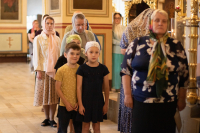 В канун Недели 4-й по Пятидесятнице, дня памяти святителя Ионы, митрополита Московского и всея Руси, чудотворца, и святителя Михаила, первого митрополита Киевского, митрополит Орловский и Болховский Тихон возглавил всенощное бдение в Ахтырском кафедральном соборе города Орла. 27 июня 2026 года, г.Орел