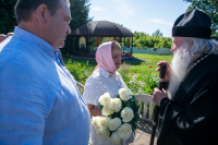 В день Отдания праздника Пятидесятницы и день памяти святой блаженной Ксении Петербургской, митрополит Орловский и Болховский Тихон возглавил Литургию в женском монастыре во имя блаженной Ксении Петербургской в селе Долбенкино Дмитровского района Орловской области. 6 июня 2026 года В день Отдания праздника Пятидесятницы и день памяти святой блаженной Ксении Петербургской, митрополит Орловский и Болховский Тихон возглавил Литургию в женском монастыре во имя блаженной Ксении Петербургской в селе Долбенкино Дмитровского района Орловской области. 6 июня 2026 года