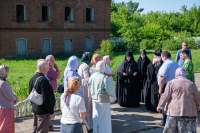 В день Отдания праздника Пятидесятницы и день памяти святой блаженной Ксении Петербургской, митрополит Орловский и Болховский Тихон возглавил Литургию в женском монастыре во имя блаженной Ксении Петербургской в селе Долбенкино Дмитровского района Орловской области. 6 июня 2026 года В день Отдания праздника Пятидесятницы и день памяти святой блаженной Ксении Петербургской, митрополит Орловский и Болховский Тихон возглавил Литургию в женском монастыре во имя блаженной Ксении Петербургской в селе Долбенкино Дмитровского района Орловской области. 6 июня 2026 года