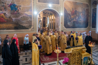 В канун Недели 1-й по Пятидесятнице, Всех святых, и Заговенья на Петров пост, митрополит Орловский и Болховский Тихон возглавил всенощное бдение в главном храме Орловской епархии — Ахтырском кафедральном соборе города Орла. 6 июня 2026 года В канун Недели 1-й по Пятидесятнице, Всех святых, и Заговенья на Петров пост, митрополит Орловский и Болховский Тихон возглавил всенощное бдение в главном храме Орловской епархии — Ахтырском кафедральном соборе города Орла. 6 июня 2026 года