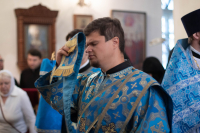 В день памяти Тихвинской иконы Божией Матери митрополит Орловский и Болховский Тихон возглавил Божественную литургию в Троицком Рождества Богородицы Оптине женском монастыре города Болхова. 9 июля 2026 г.